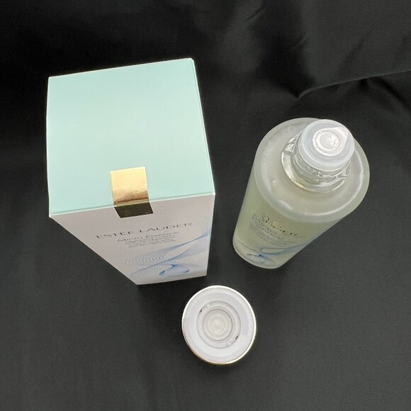 Estée Lauder Micro Essence Treatment Lotion with Bio-Ferment - Picture 2 of 5